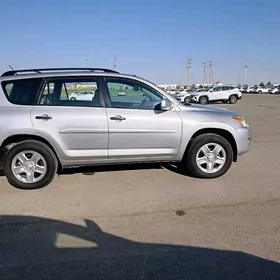 Toyota RAV4 2010