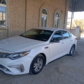 Kia Optima 2020