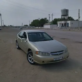 Nissan Altima 1998