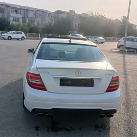 Mercedes-Benz C350 2010