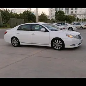 Toyota Avalon 2010