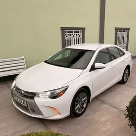 Toyota Camry 2017