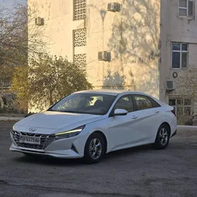 Hyundai Elantra 2021