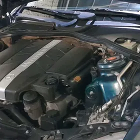 Mercedes-Benz E320 2000