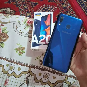 SAMSUNG A20