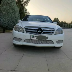 Mercedes-Benz C300 2010