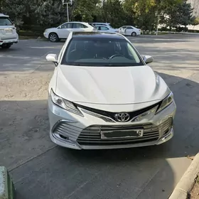 Toyota Camry 2023
