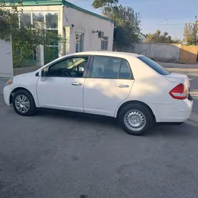 Nissan Versa 2010