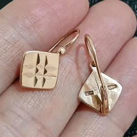 gyzyl gadymy gulakalka