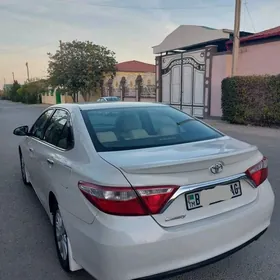 Toyota Camry 2017
