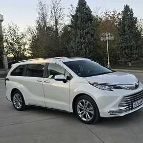 Toyota Sienna 2022