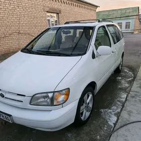 Toyota Sienna 2000
