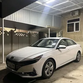 Hyundai Elantra 2022