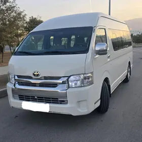 Toyota Hiace 2015