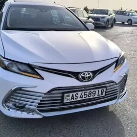 Toyota Camry 2020