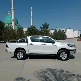 Toyota Hilux 2016