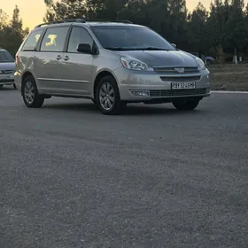 Toyota Sienna 2005