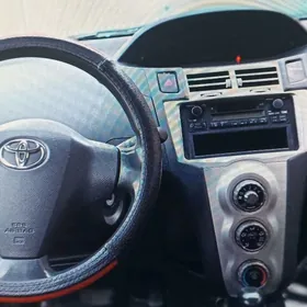 Toyota Yaris 2006