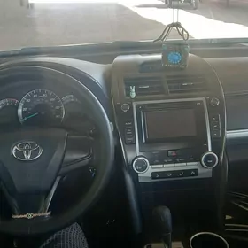 Toyota Camry 2017