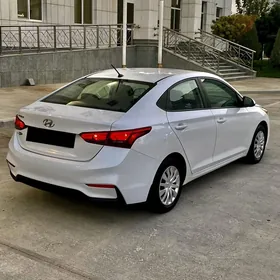 Hyundai Accent 2022