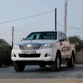 Toyota Hilux 2013