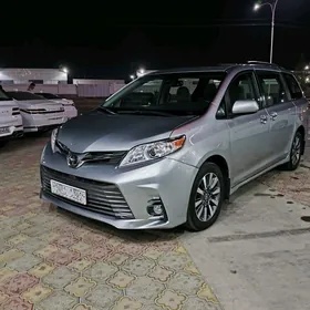 Toyota Sienna 2020