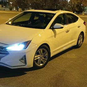 Hyundai Elantra 2019