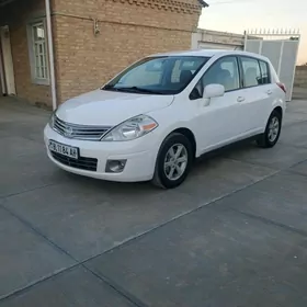 Nissan Versa 2012