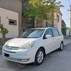 Toyota Sienna 2005