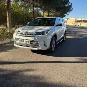 Toyota Highlander 2019