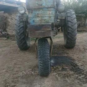 MTZ T-28 2002