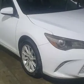 Toyota Camry 2015
