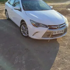 Toyota Camry 2017