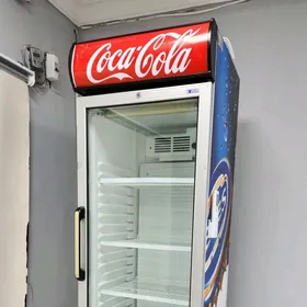 Witrina ugur holodilnik arassa