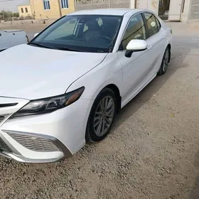 Toyota Camry 2021