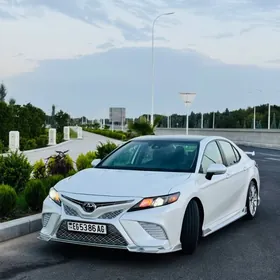 Toyota Camry 2021