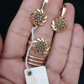 Gyzyl brliyant gash komplekt