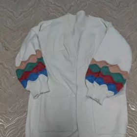 Свитер женский