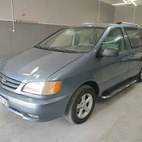 Toyota Sienna 2002