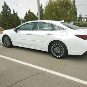 Toyota Avalon 2019
