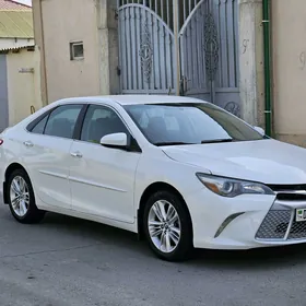 Toyota Camry 2017