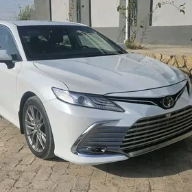 Toyota Camry 2020
