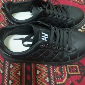 Мужские кроссовки