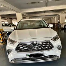 Toyota Highlander 2020