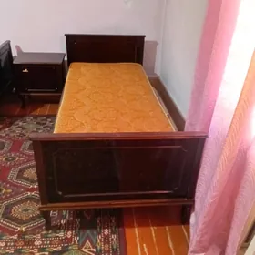 2 sany Krowat tumboçkaly