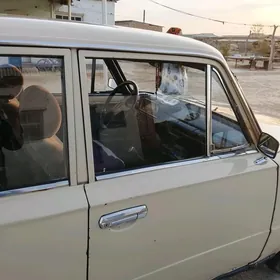 Lada 2104 1982