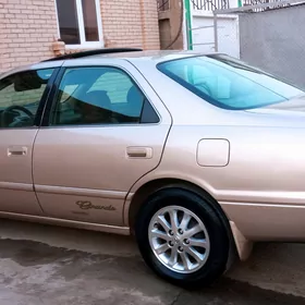 Toyota Camry 1998