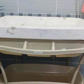 Пеленальный столик