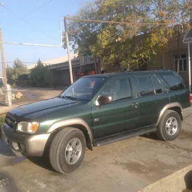 Nissan Pathfinder 1999