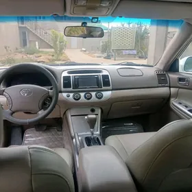 Toyota Camry 2005